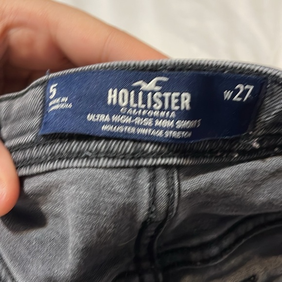 Hollister Ultra High-rise Mom Shorts - Picture 4 of 4